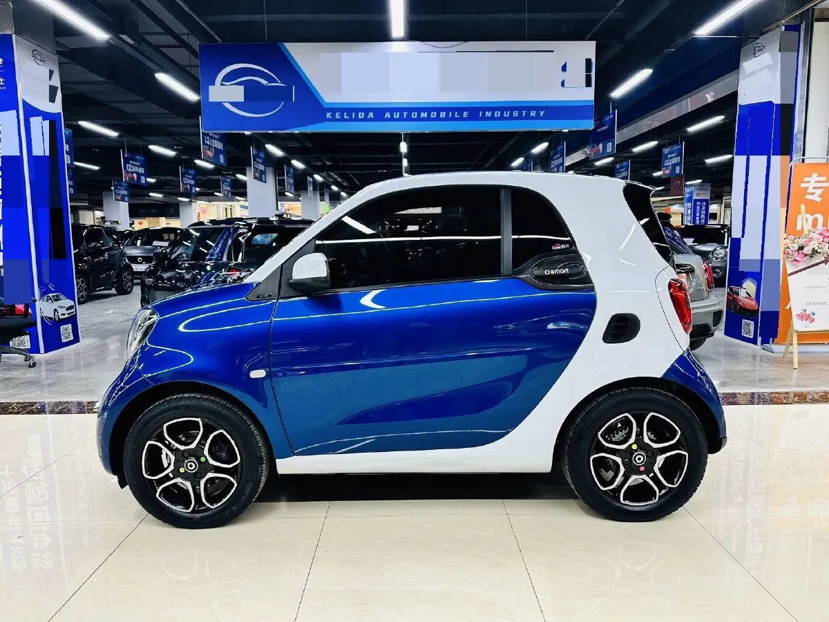 2018 Smart smart forfour 0.9T 90HP L3 6DCT,autocango,china used car exporter,china ev exporter,chinese used car exporter,chinese used ev exporter