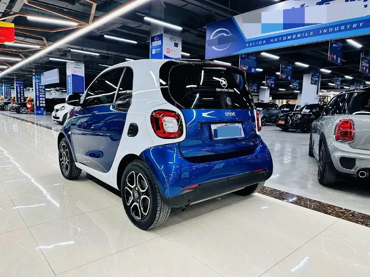 2018 Smart smart forfour 0.9T 90HP L3 6DCT,autocango,china used car exporter,china ev exporter,chinese used car exporter,chinese used ev exporter