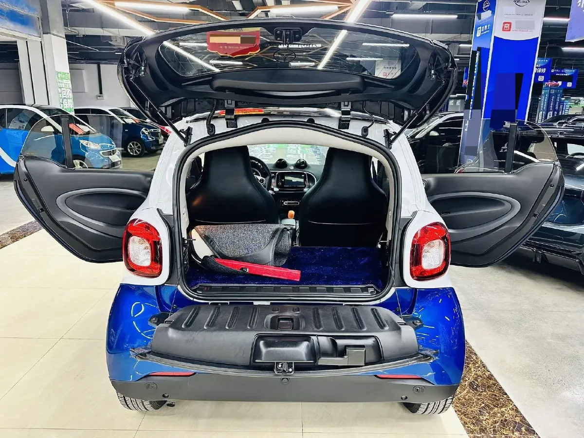 2018 Smart smart forfour 0.9T 90HP L3 6DCT,autocango,china used car exporter,china ev exporter,chinese used car exporter,chinese used ev exporter