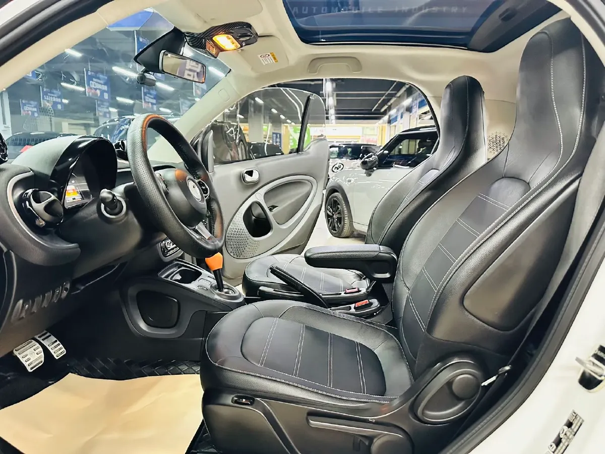 2018 Smart smart forfour 0.9T 90HP L3 6DCT,autocango,china used car exporter,china ev exporter,chinese used car exporter,chinese used ev exporter