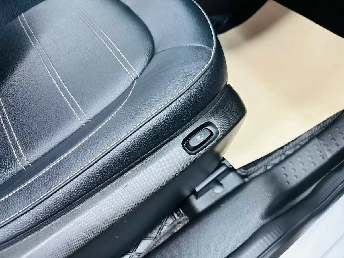 2018 Smart smart forfour 0.9T 90HP L3 6DCT,autocango,china used car exporter,china ev exporter,chinese used car exporter,chinese used ev exporter