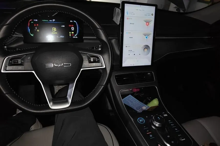 2022 Roewe RX5 MAX 1.5T 181HP L4 6AT,autocango,china used car exporter,china ev exporter,chinese used car exporter,chinese used ev exporter