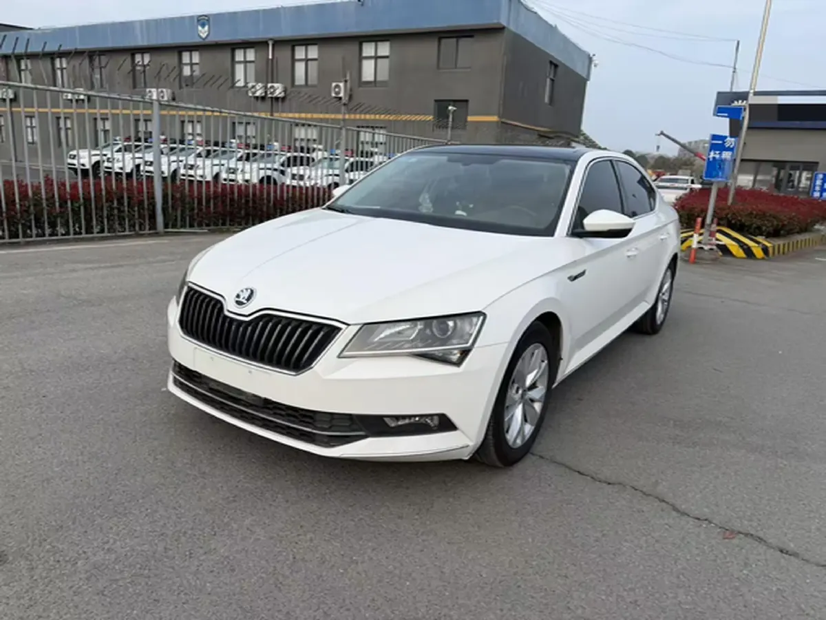 2018 Skoda Kodiak 1.8T 180HP L4 7DCT,autocango,china used car exporter,china ev exporter,chinese used car exporter,chinese used ev exporter