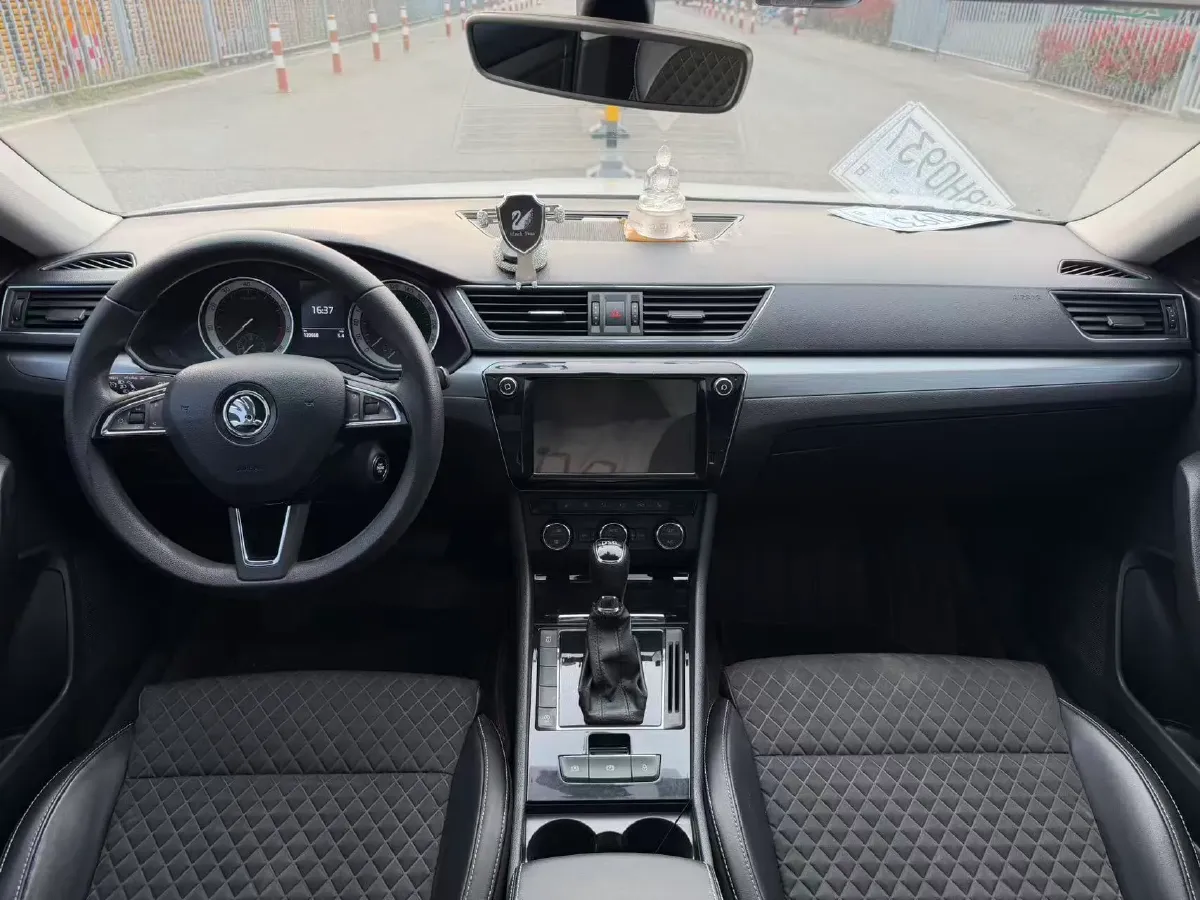 2018 Skoda Kodiak 1.8T 180HP L4 7DCT,autocango,china used car exporter,china ev exporter,chinese used car exporter,chinese used ev exporter