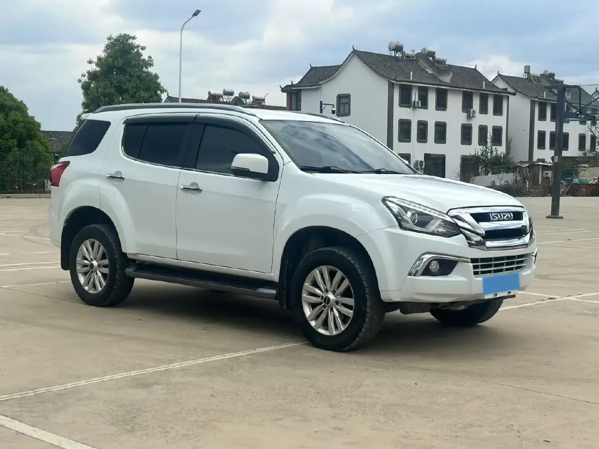 2020 Isuzu Mu-X 1.9T 166HP L4 6AT,autocango,china used car exporter,china ev exporter,chinese used car exporter,chinese used ev exporter