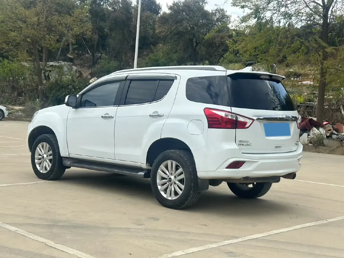 2020 Isuzu Mu-X 1.9T 166HP L4 6AT,autocango,china used car exporter,china ev exporter,chinese used car exporter,chinese used ev exporter
