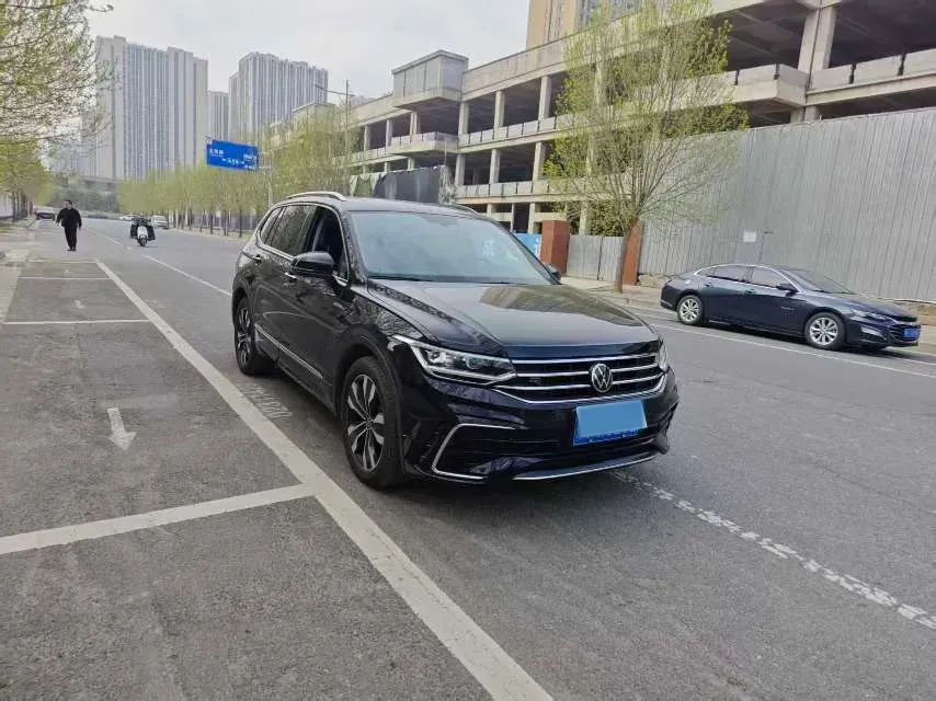 2023 Volkswagen Tiguan L 2.0T 186HP L4 7DCT,autocango,china used car exporter,china ev exporter,chinese used car exporter,chinese used ev exporter