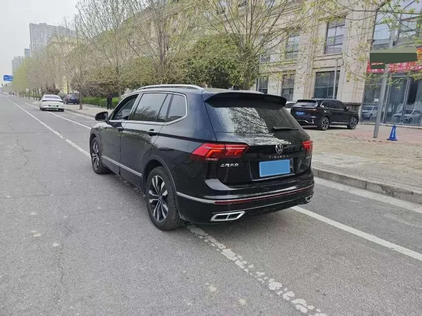 2023 Volkswagen Tiguan L 2.0T 186HP L4 7DCT,autocango,china used car exporter,china ev exporter,chinese used car exporter,chinese used ev exporter