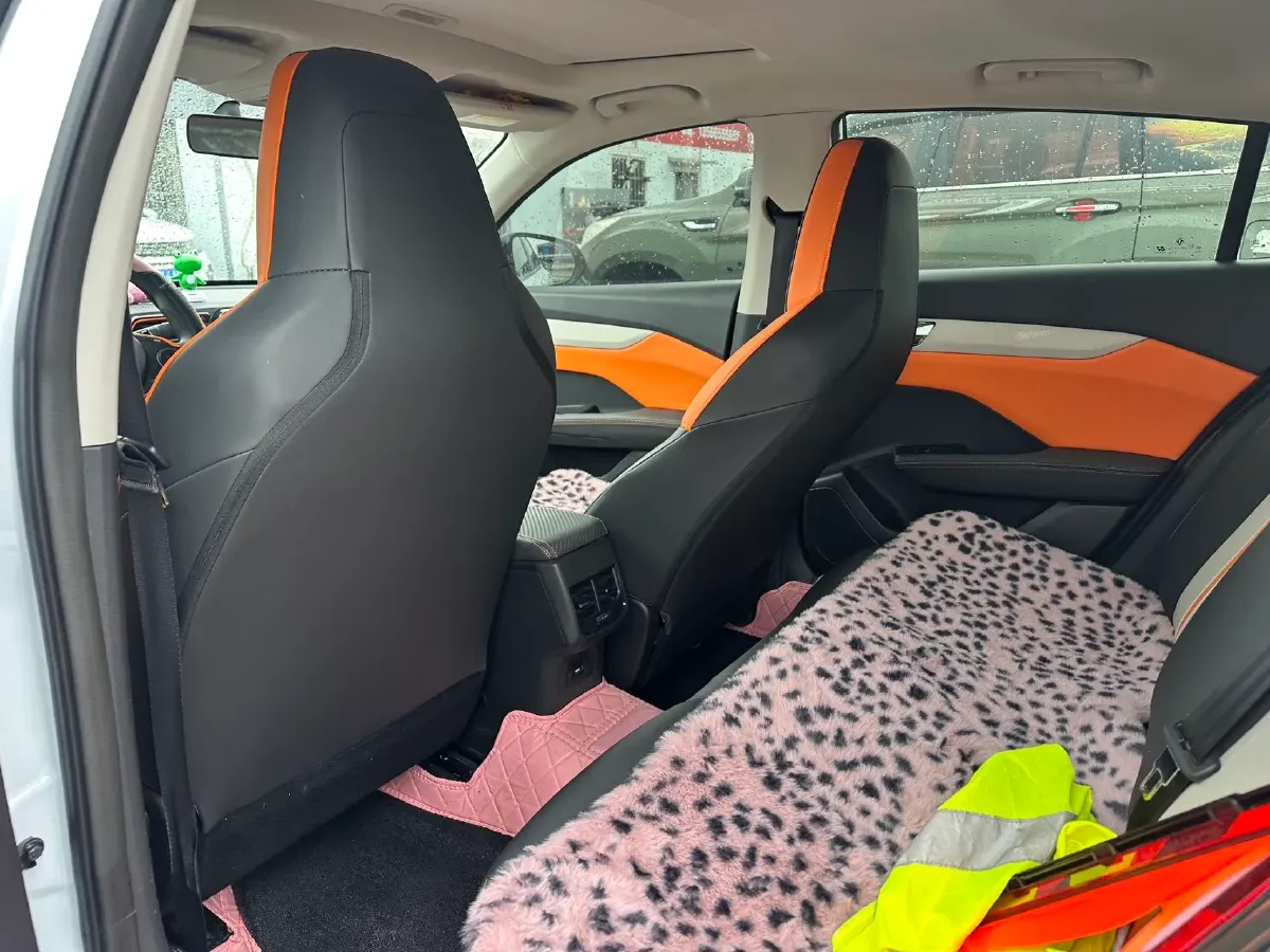 2023 DongFeng Aeolus YiXuan 1.5L 125HP L4 6DCT,autocango,china used car exporter,china ev exporter,chinese used car exporter,chinese used ev exporter