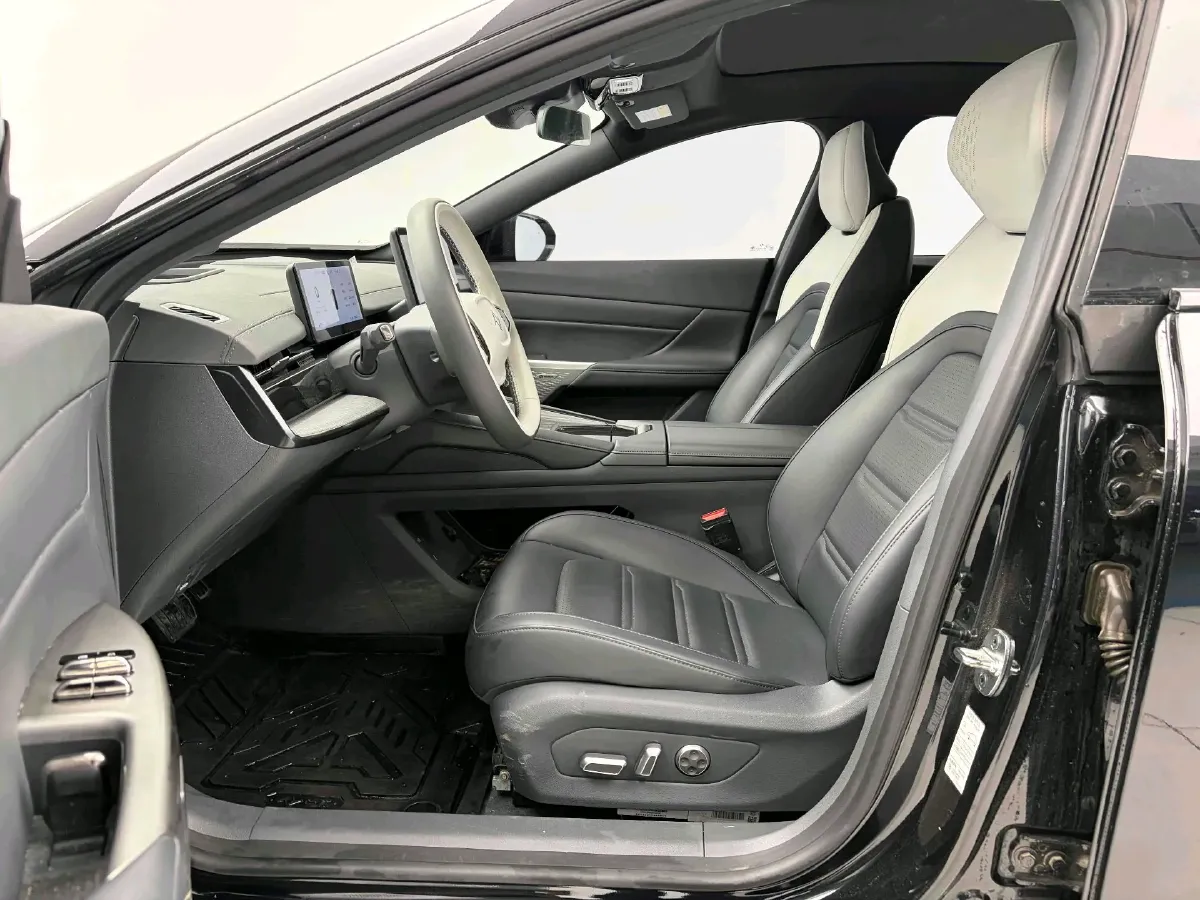 2024 DongFeng eπ eπ007 BEV 56.83KWH,autocango,china used car exporter,china ev exporter,chinese used car exporter,chinese used ev exporter