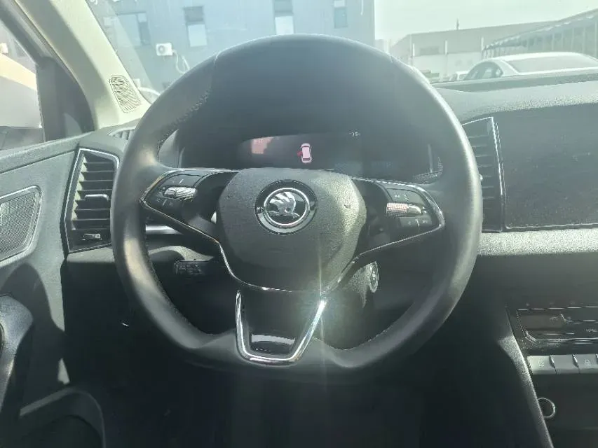 2022 Skoda Karoq 1.4T 150HP L4 7DCT,autocango,china used car exporter,china ev exporter,chinese used car exporter,chinese used ev exporter