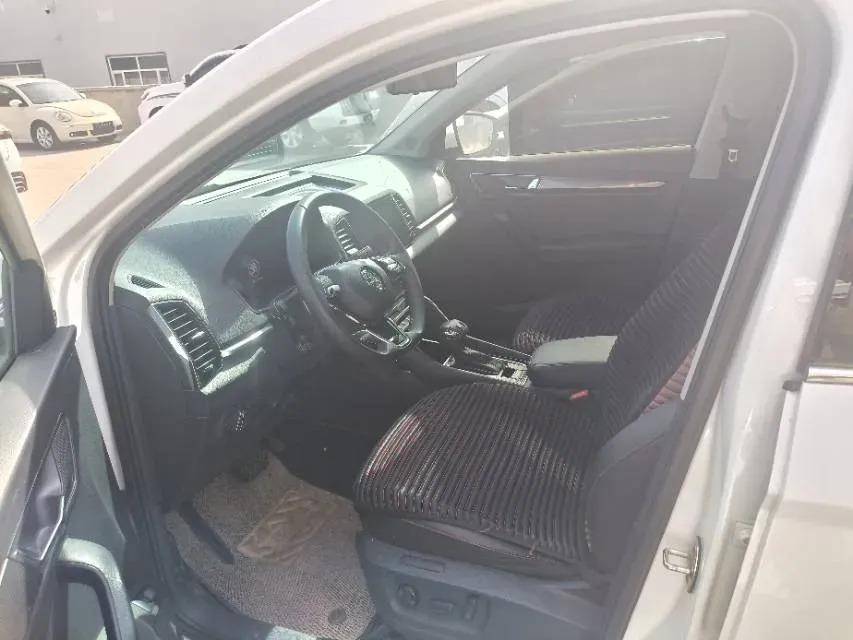 2022 Skoda Karoq 1.4T 150HP L4 7DCT,autocango,china used car exporter,china ev exporter,chinese used car exporter,chinese used ev exporter