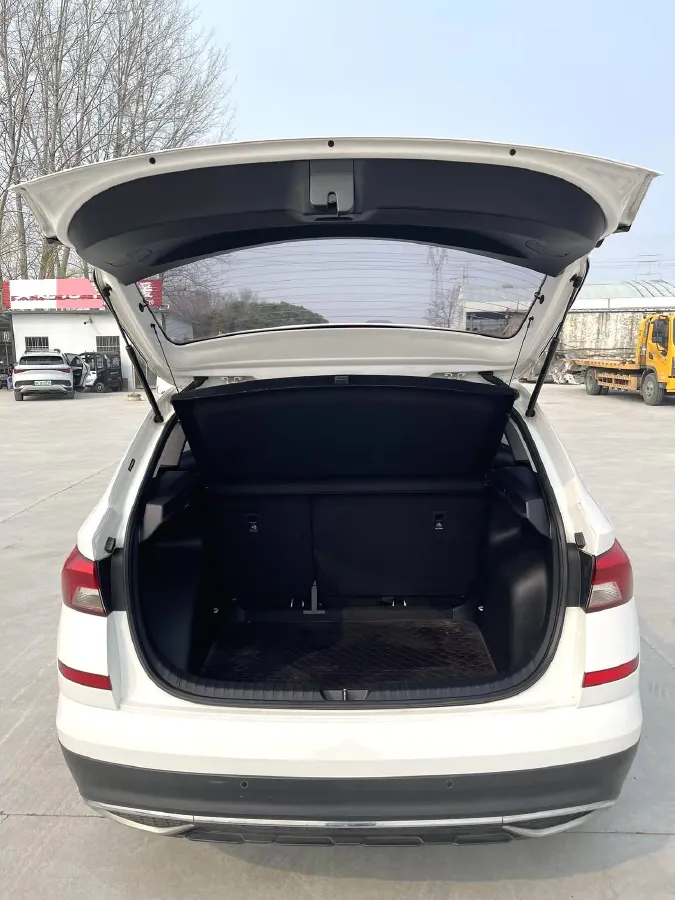 2021 Skoda Kamiq 1.5L 112HP L4 6AT,autocango,china used car exporter,china ev exporter,chinese used car exporter,chinese used ev exporter