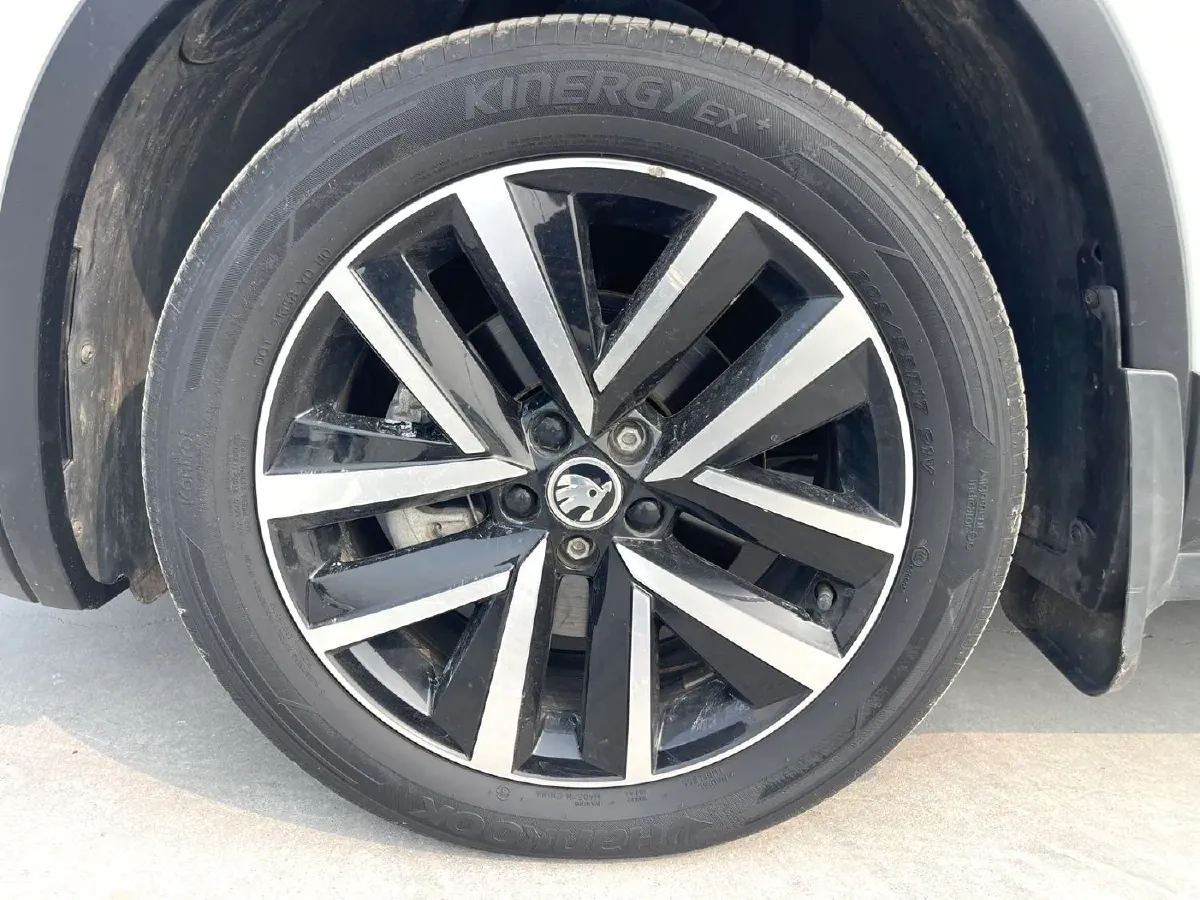 2021 Skoda Kamiq 1.5L 112HP L4 6AT,autocango,china used car exporter,china ev exporter,chinese used car exporter,chinese used ev exporter