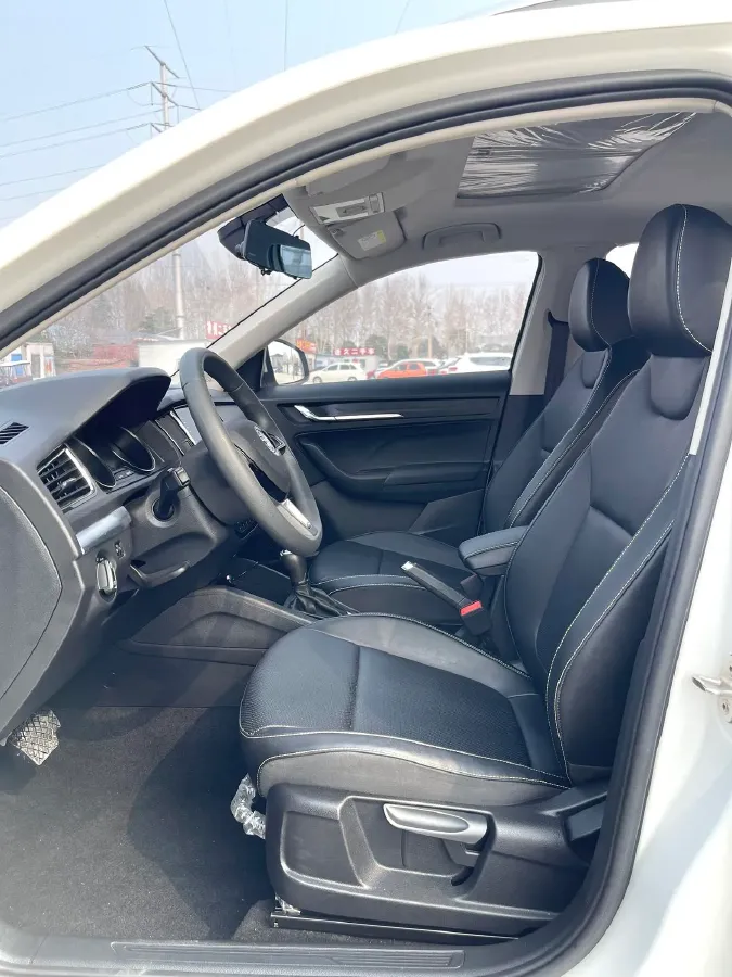 2021 Skoda Kamiq 1.5L 112HP L4 6AT,autocango,china used car exporter,china ev exporter,chinese used car exporter,chinese used ev exporter