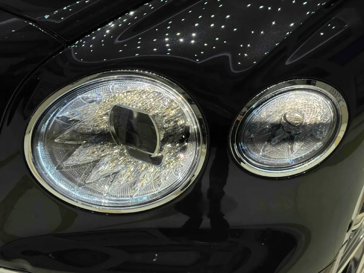 2022 Bentley Flying Spur 4.0T 550HP V8 8DCT,autocango,china used car exporter,china ev exporter,chinese used car exporter,chinese used ev exporter