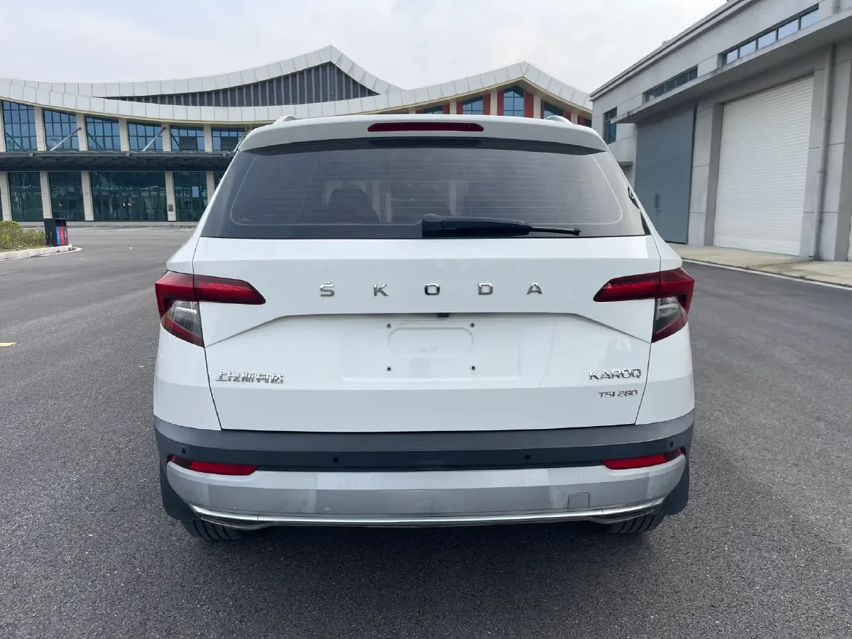 2020 Skoda Karoq 1.4T 150HP L4 7DCT,autocango,china used car exporter,china ev exporter,chinese used car exporter,chinese used ev exporter