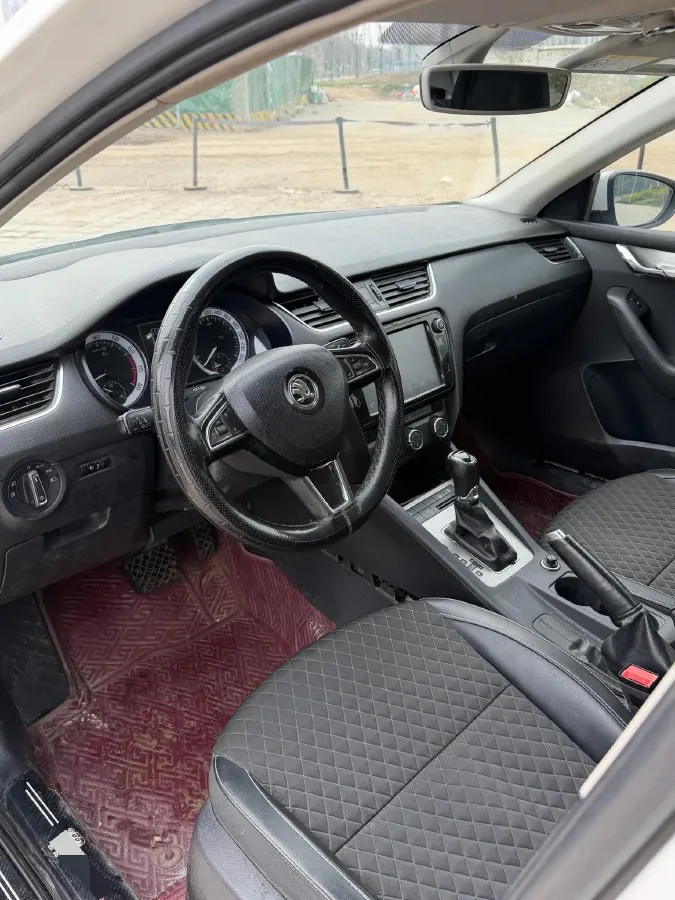 2018 Skoda Octavia 1.6L 110HP L4 6AT,autocango,china used car exporter,china ev exporter,chinese used car exporter,chinese used ev exporter