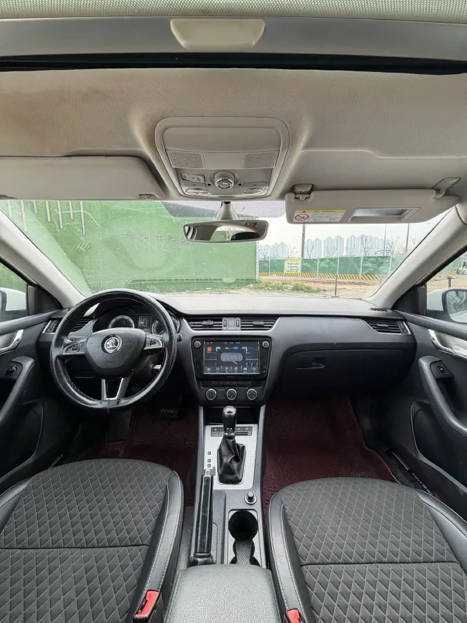 2018 Skoda Octavia 1.6L 110HP L4 6AT,autocango,china used car exporter,china ev exporter,chinese used car exporter,chinese used ev exporter
