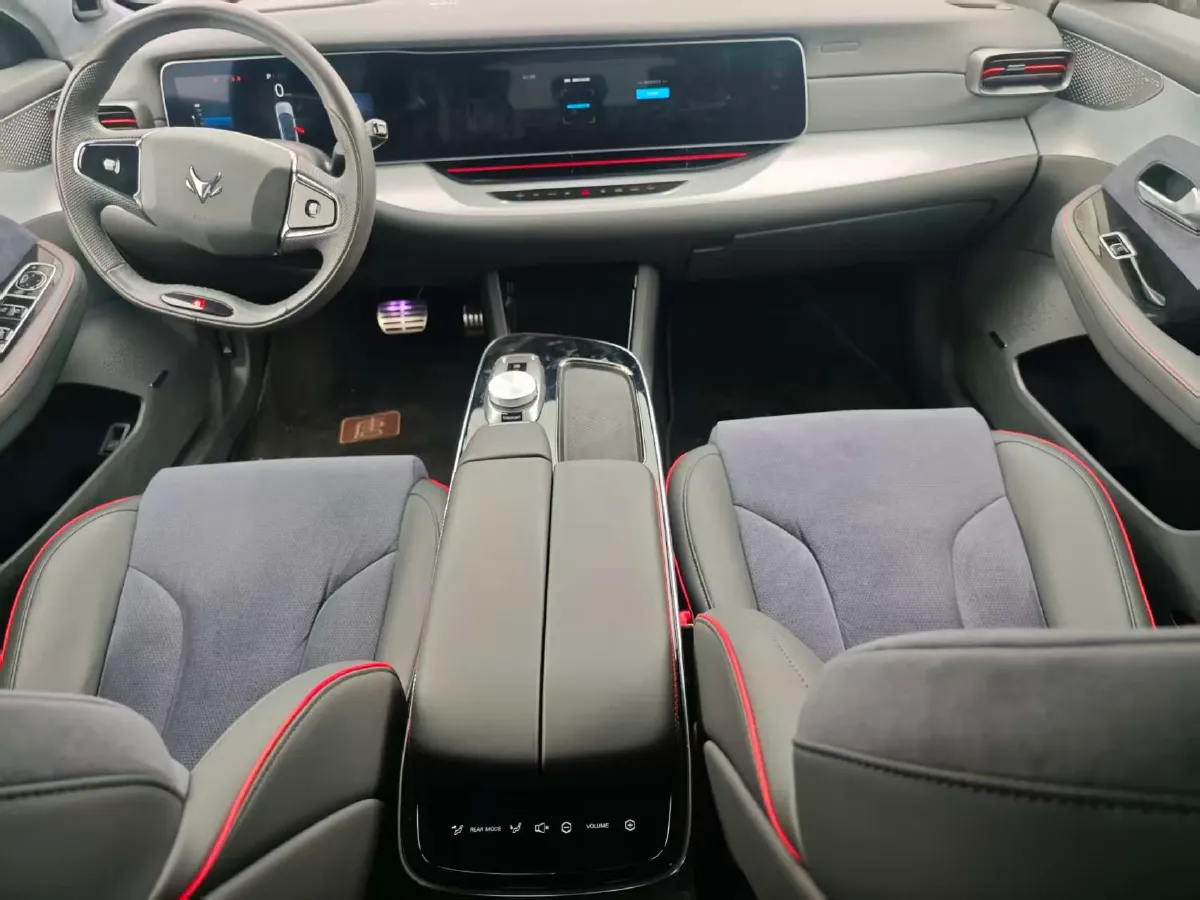 2022 ARCFOX αS BEV 74.5KWH,autocango,china used car exporter,china ev exporter,chinese used car exporter,chinese used ev exporter