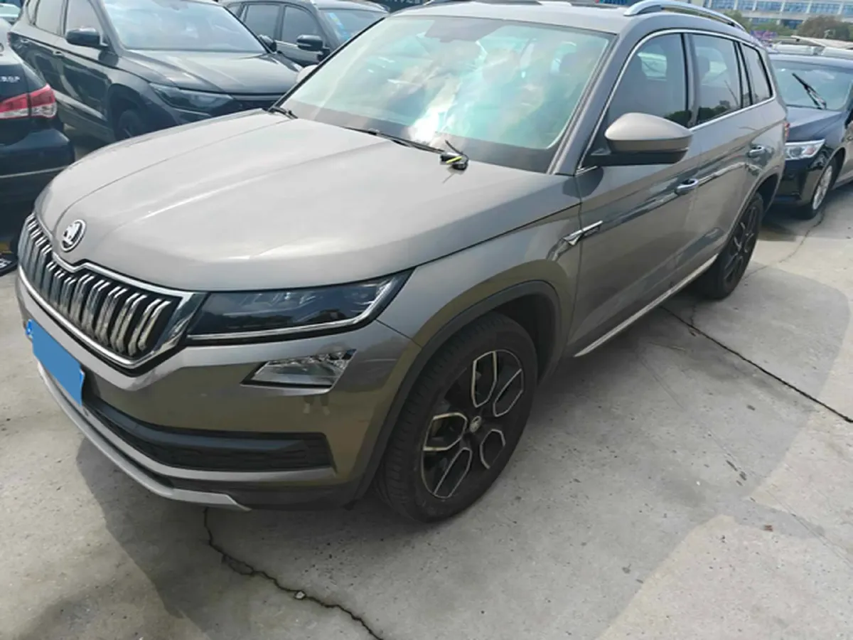 2018 Skoda Kodiak 2.0T 186HP L4 7DCT,autocango,china used car exporter,china ev exporter,chinese used car exporter,chinese used ev exporter