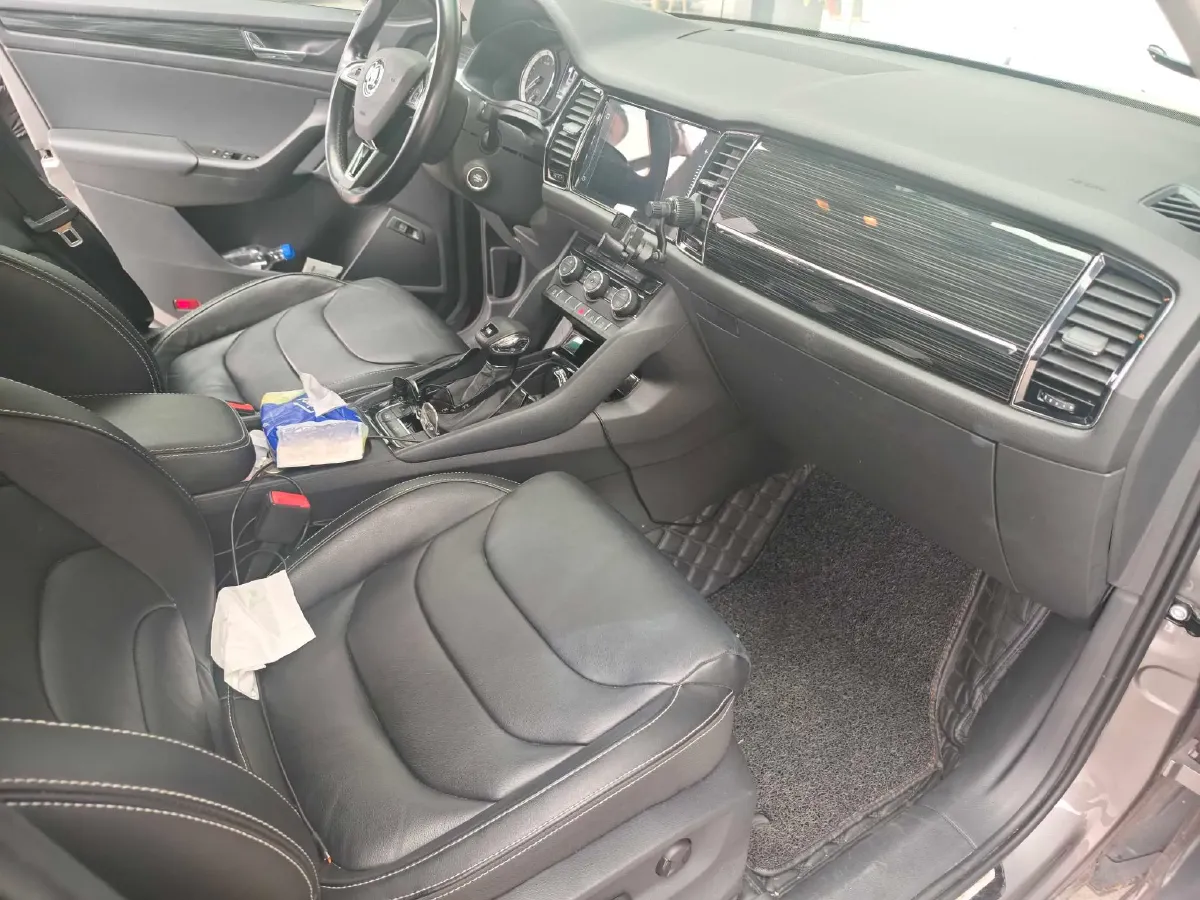 2018 Skoda Kodiak 2.0T 186HP L4 7DCT,autocango,china used car exporter,china ev exporter,chinese used car exporter,chinese used ev exporter