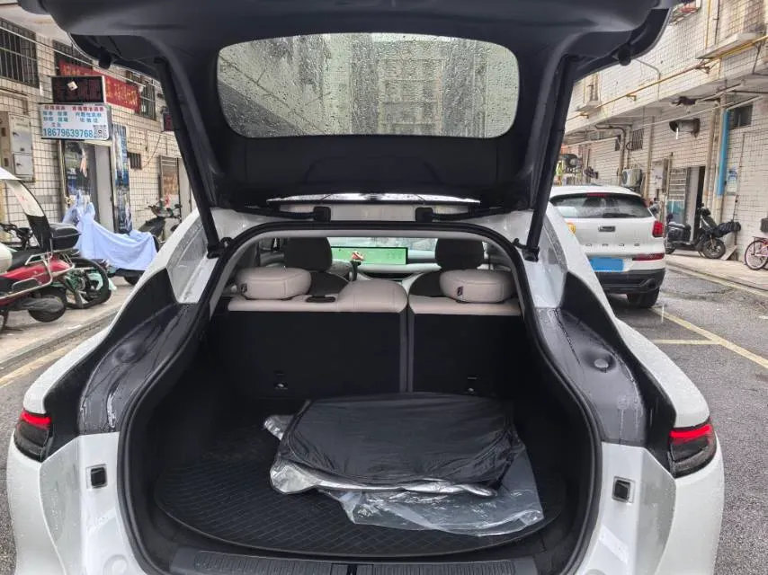 2025 IM LS6 BEV 75KWH,autocango,china used car exporter,china ev exporter,chinese used car exporter,chinese used ev exporter