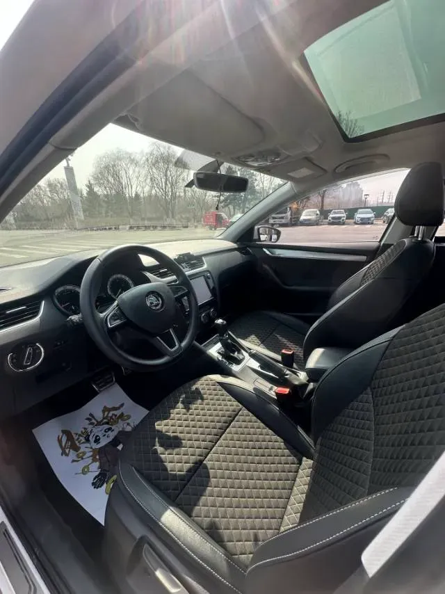 2018 Skoda Octavia 1.2T 116HP L4 7DCT,autocango,china used car exporter,china ev exporter,chinese used car exporter,chinese used ev exporter