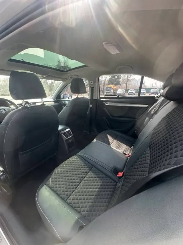 2018 Skoda Octavia 1.2T 116HP L4 7DCT,autocango,china used car exporter,china ev exporter,chinese used car exporter,chinese used ev exporter