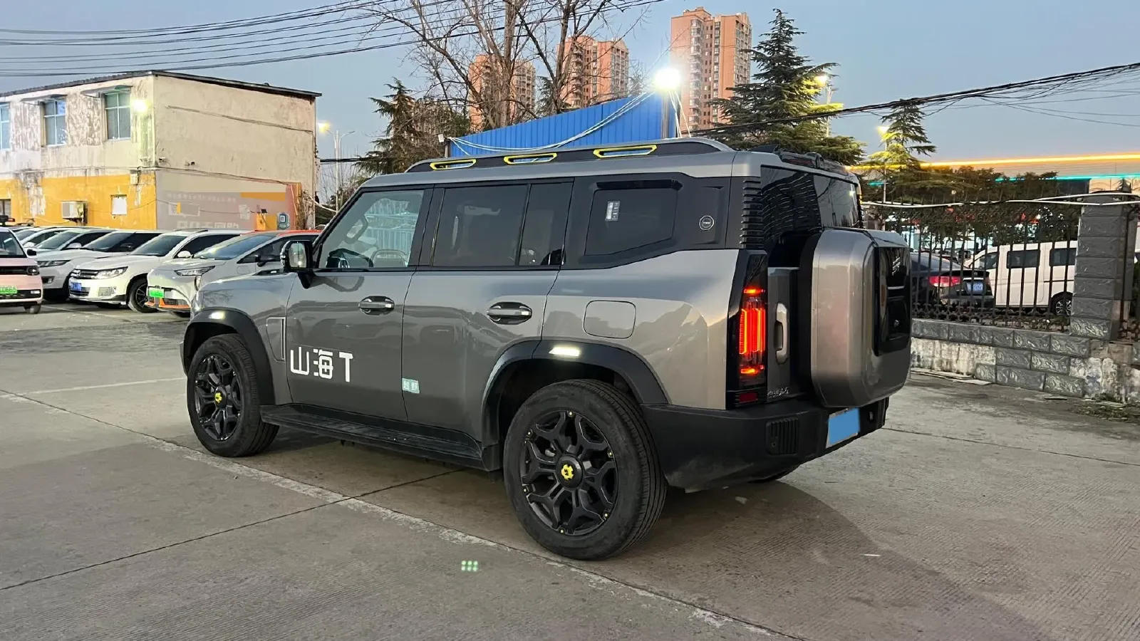 2024 Jetour ShanHai TravellerC-DM 1.5T 156HP L4 3DHT PHEV 43.24KWH,autocango,china used car exporter,china ev exporter,chinese used car exporter,chinese used ev exporter