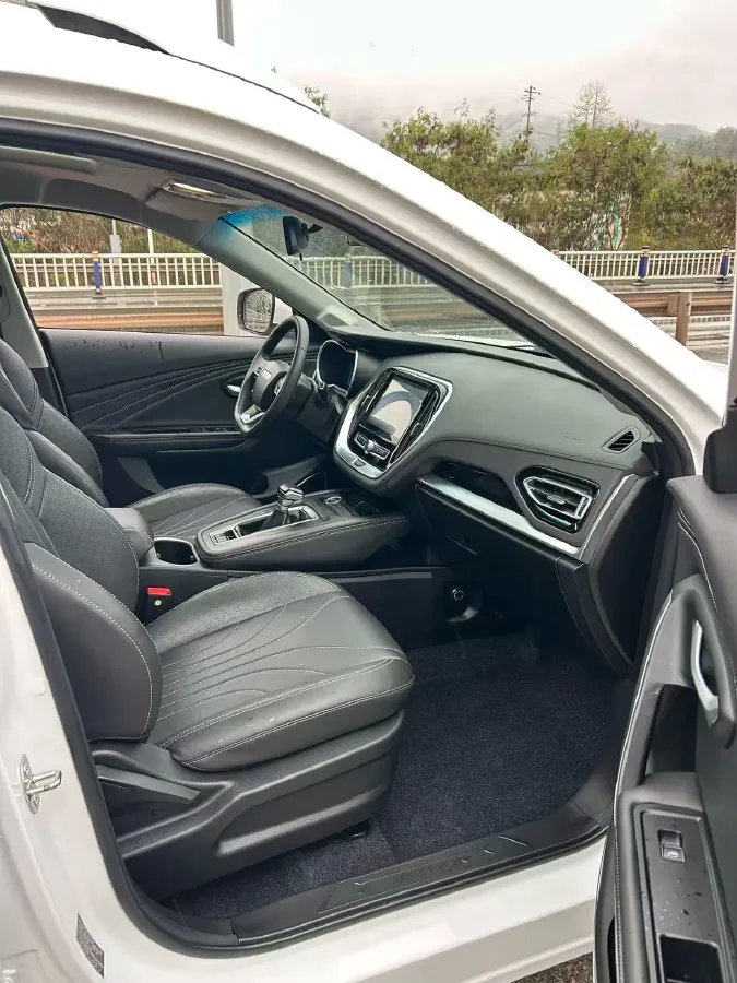 2021 Jetour X70M 1.5T 156HP L4 6DCT,autocango,china used car exporter,china ev exporter,chinese used car exporter,chinese used ev exporter