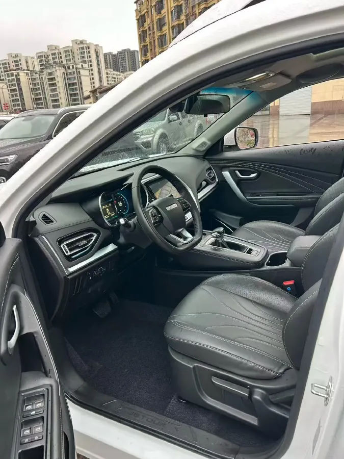 2021 Jetour X70M 1.5T 156HP L4 6DCT,autocango,china used car exporter,china ev exporter,chinese used car exporter,chinese used ev exporter