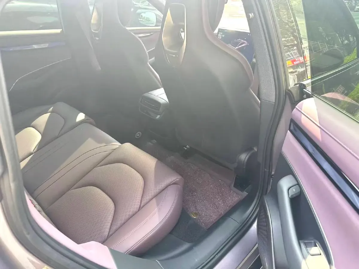 2024 MI SU7 BEV 73.6KWH,autocango,china used car exporter,china ev exporter,chinese used car exporter,chinese used ev exporter