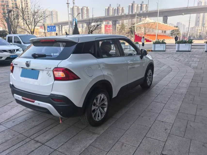 2017 BAW Battle Flag Pickup 2.8T 102HP L4 5MT,autocango,china used car exporter,china ev exporter,chinese used car exporter,chinese used ev exporter