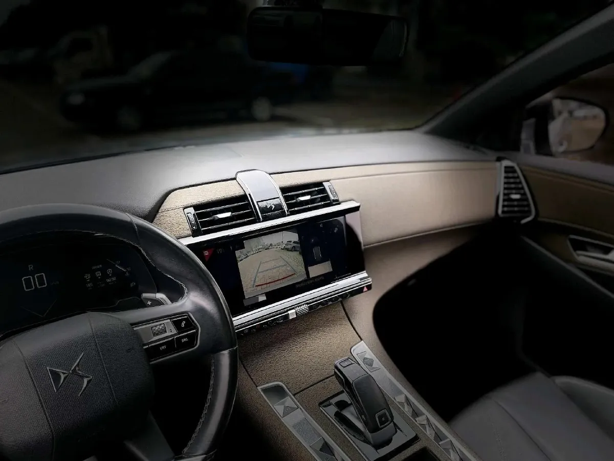 2022 DS 7 1.6T 180HP L4 8AT,autocango,china used car exporter,china ev exporter,chinese used car exporter,chinese used ev exporter