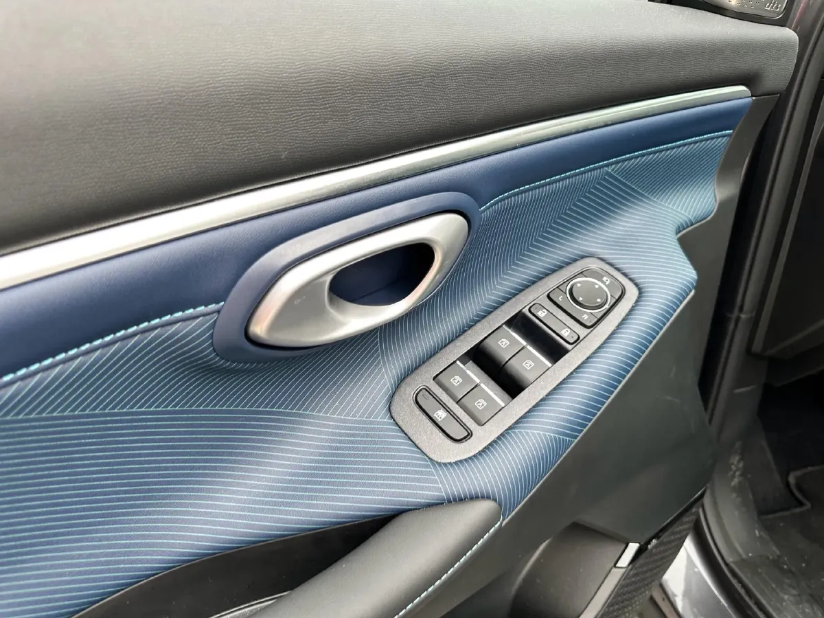 2026 GAC Trumpchi GS3 1.5T 177HP L4 7DCT,autocango,china used car exporter,china ev exporter,chinese used car exporter,chinese used ev exporter