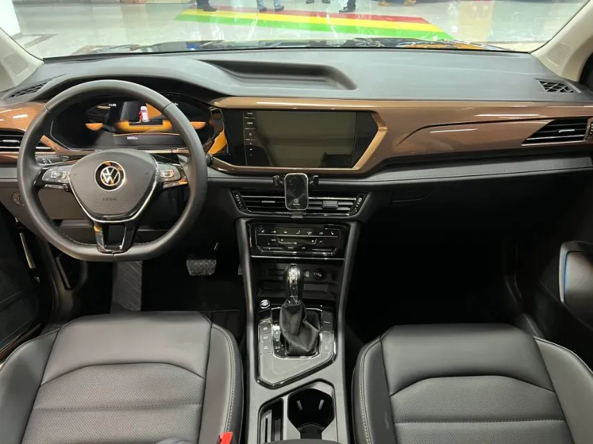 2021 Volkswagen Tharu 1.4T 150HP L4 7DCT,autocango,china used car exporter,china ev exporter,chinese used car exporter,chinese used ev exporter