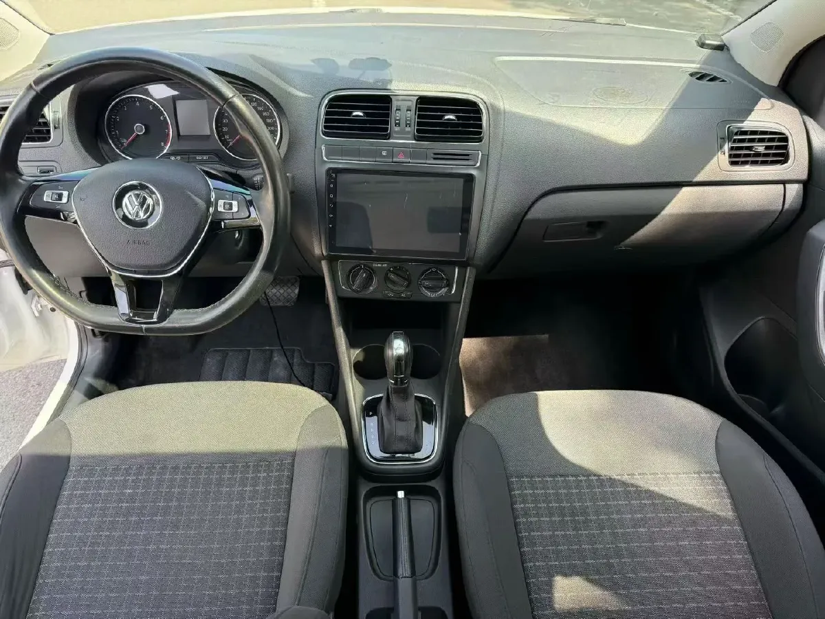 2016 Volkswagen Polo 1.6L 110HP L4 6AT,autocango,china used car exporter,china ev exporter,chinese used car exporter,chinese used ev exporter