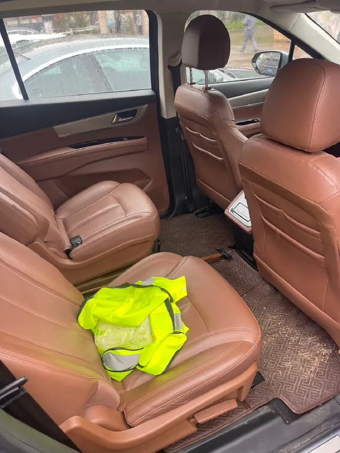 2020 HaiMa 7X 1.6T 195HP L4 6AT,autocango,china used car exporter,china ev exporter,chinese used car exporter,chinese used ev exporter