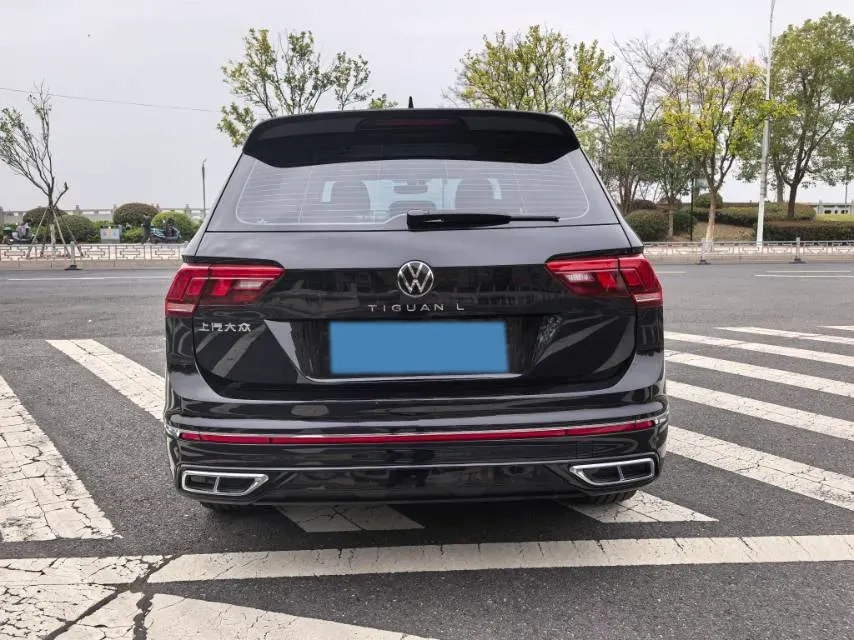 2024 Volkswagen Tiguan L 2.0T 186HP L4 7DCT,autocango,china used car exporter,china ev exporter,chinese used car exporter,chinese used ev exporter