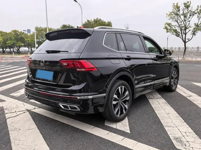 2024 Volkswagen Tiguan L 2.0T 186HP L4 7DCT,autocango,china used car exporter,china ev exporter,chinese used car exporter,chinese used ev exporter