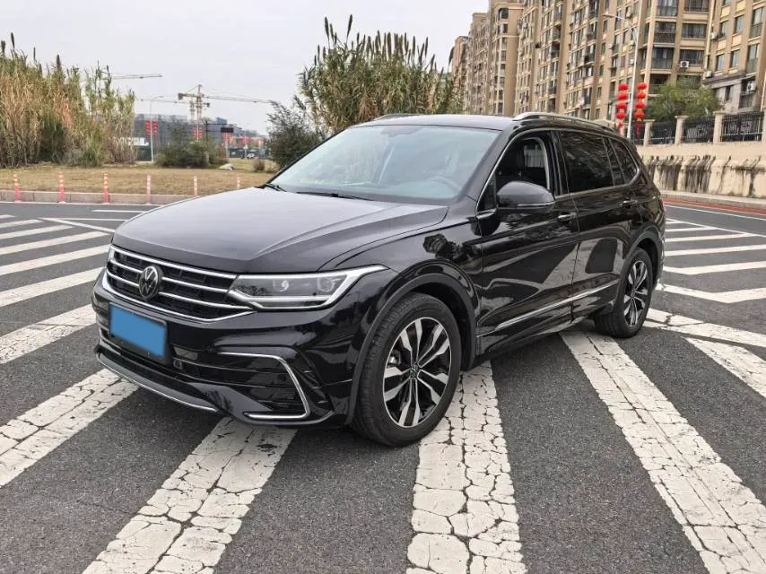 2024 Volkswagen Tiguan L 2.0T 186HP L4 7DCT,autocango,china used car exporter,china ev exporter,chinese used car exporter,chinese used ev exporter
