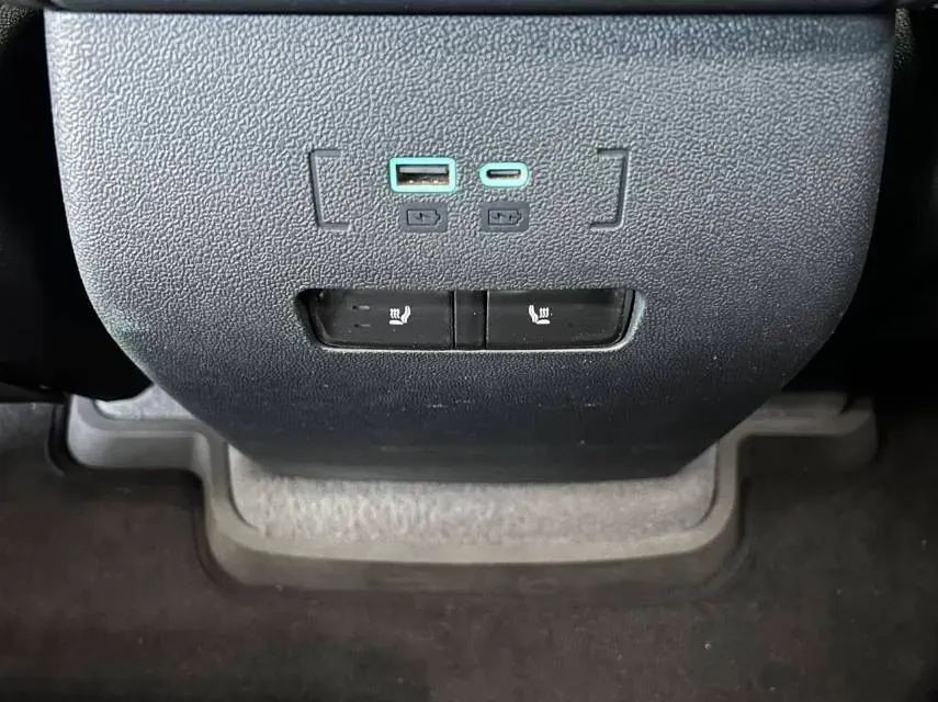 2023 FangChengBao Bao 5 1.5T 194HP L4 E-CVT PHEV 31.8KWH,autocango,china used car exporter,china ev exporter,chinese used car exporter,chinese used ev exporter