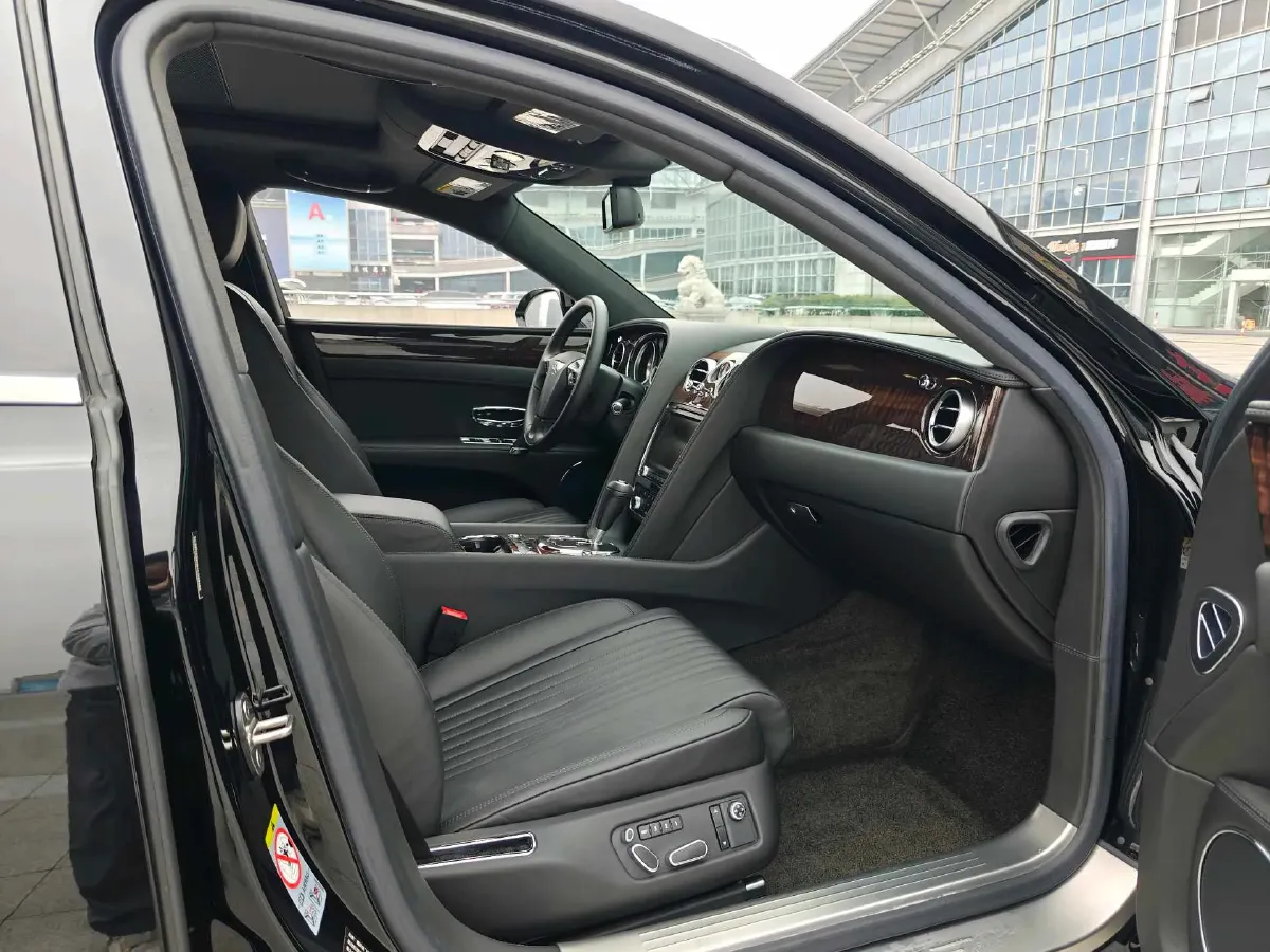 2016 Bentley Flying Spur 4.0T 507HP V8 8AT,autocango,china used car exporter,china ev exporter,chinese used car exporter,chinese used ev exporter