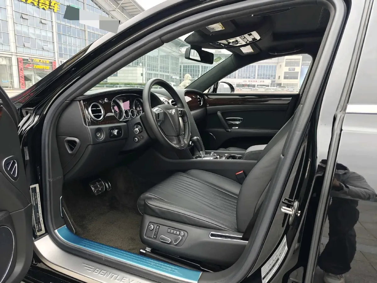 2016 Bentley Flying Spur 4.0T 507HP V8 8AT,autocango,china used car exporter,china ev exporter,chinese used car exporter,chinese used ev exporter