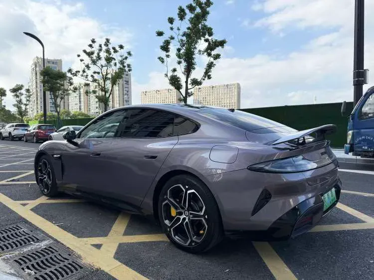 2024 MI SU7 BEV 101KWH,autocango,china used car exporter,china ev exporter,chinese used car exporter,chinese used ev exporter