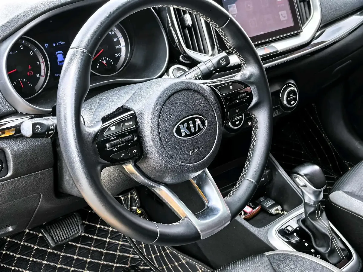 2021 Kia KX1 1.4L 100HP L4 6AT,autocango,china used car exporter,china ev exporter,chinese used car exporter,chinese used ev exporter