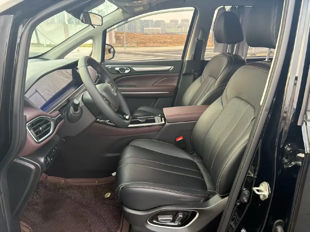 2023 GAC Trumpchi M6 1.5T 177HP L4 7DCT,autocango,china used car exporter,china ev exporter,chinese used car exporter,chinese used ev exporter