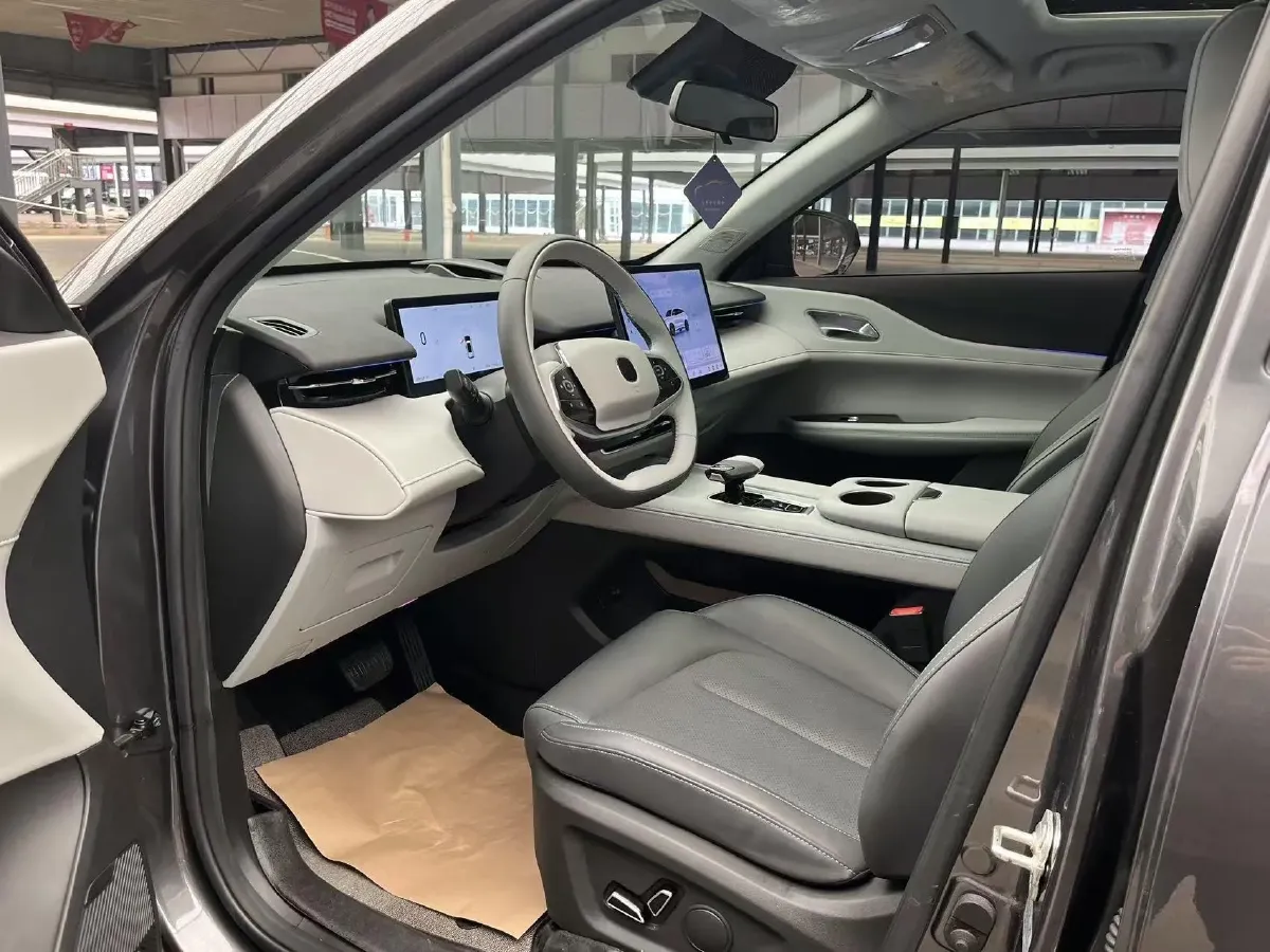 2024 ChangAn UNI-Z 1.5L 98HP L4 E-CVT PHEV 18.4KWH,autocango,china used car exporter,china ev exporter,chinese used car exporter,chinese used ev exporter