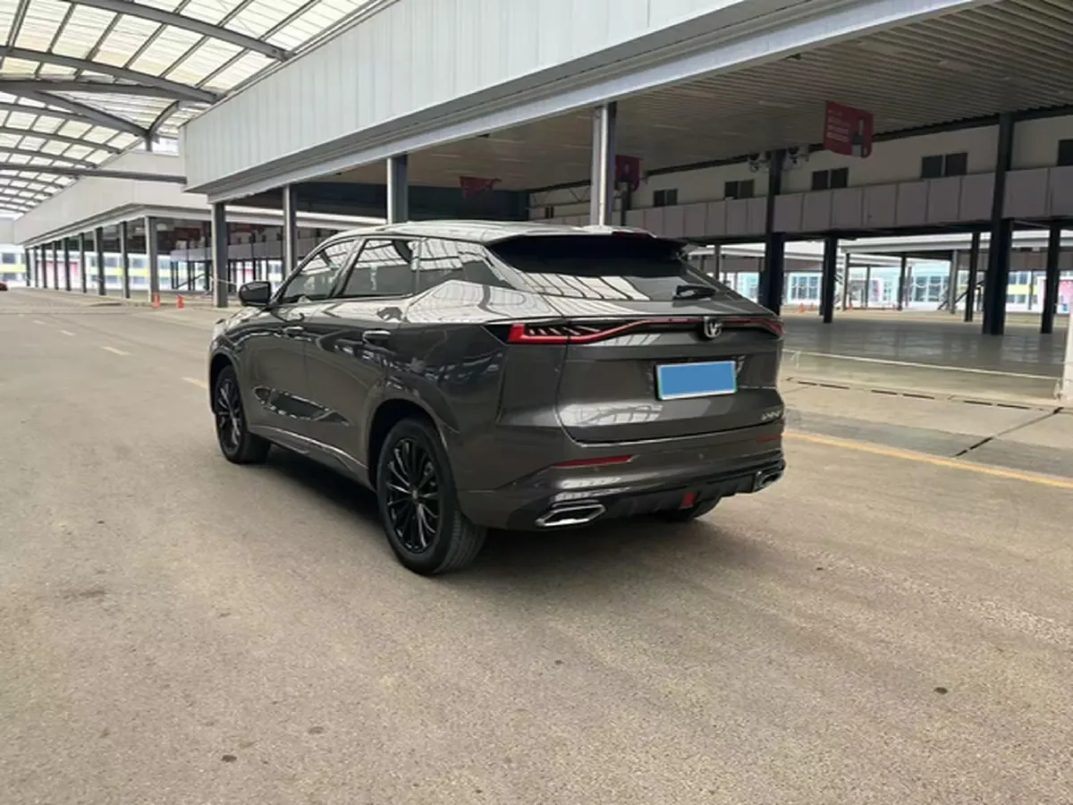 2024 ChangAn UNI-Z 1.5L 98HP L4 E-CVT PHEV 18.4KWH,autocango,china used car exporter,china ev exporter,chinese used car exporter,chinese used ev exporter